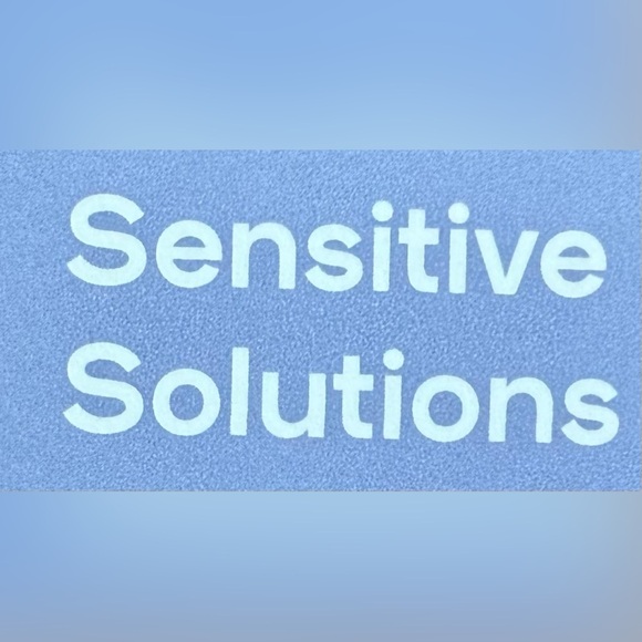 Claire's Gold-tone Faux Pearl and Pink Cubic Zirconia Heart Earrings - Picture 8 of 9